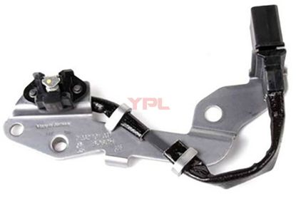 EKSANTRIK OKUYUCU HALL SENSORU BORA CADDY GOLF IV V JETTA PASSAT POLO SHARAN TOURAN T5 T6 A3 A4 ALHA - 06A905161B resmi