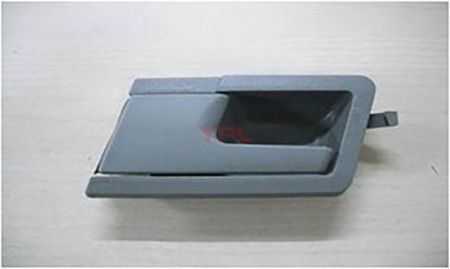 KAPI IC ACMA KOLU SOL T4 - 7D0837019A resmi