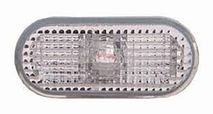 CAMURLUK SINYALI BUZLU CAM BEYAZ SOL/SAG DUYSUZ PASSAT 97> POLO 99> GOLF IV 98> BORA 99> - 3B0949117C resmi