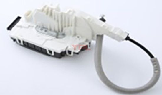 KAPI KILIDI ON SAG X204 08>15 W204 07>14 W212 09>16 C218 11>17 C207 10>16 R197 11> - A2047203035 resmi