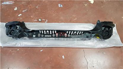 TAMPON TASIYICI BRAKETI ARKA ORTA BMW F10 10>14 - 51127184766 resmi