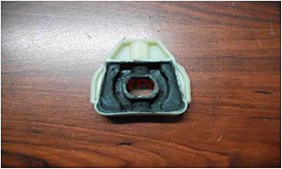 RADYATOR TAKOZU ALT BEYAZ - 1J0806157F resmi