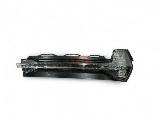 AYNA SINYALI R AUDI A3-RS3 - 8V0949102 resmi