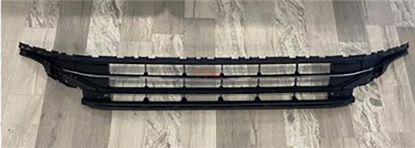 ON TAMPON ORTA IZGARA KROMU ILE BIRLIKTE ELEGANCE BUSINESS PASSAT B8,5 - 3G0853677AA resmi